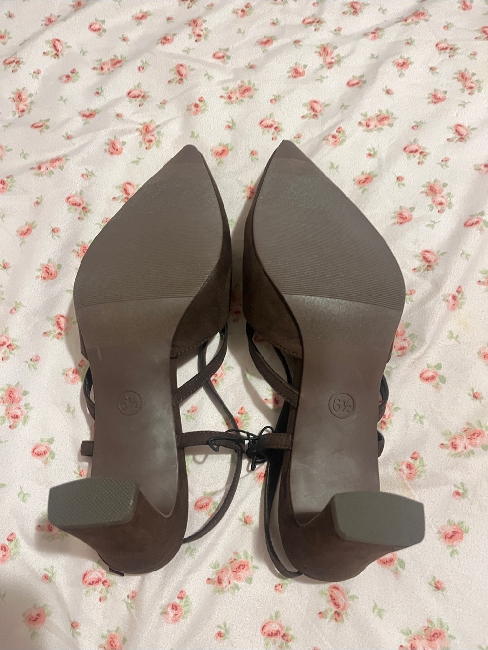 & Other Stories Brown Pointed-Toe Strappy Slingback Heels - Picture 4 of 4